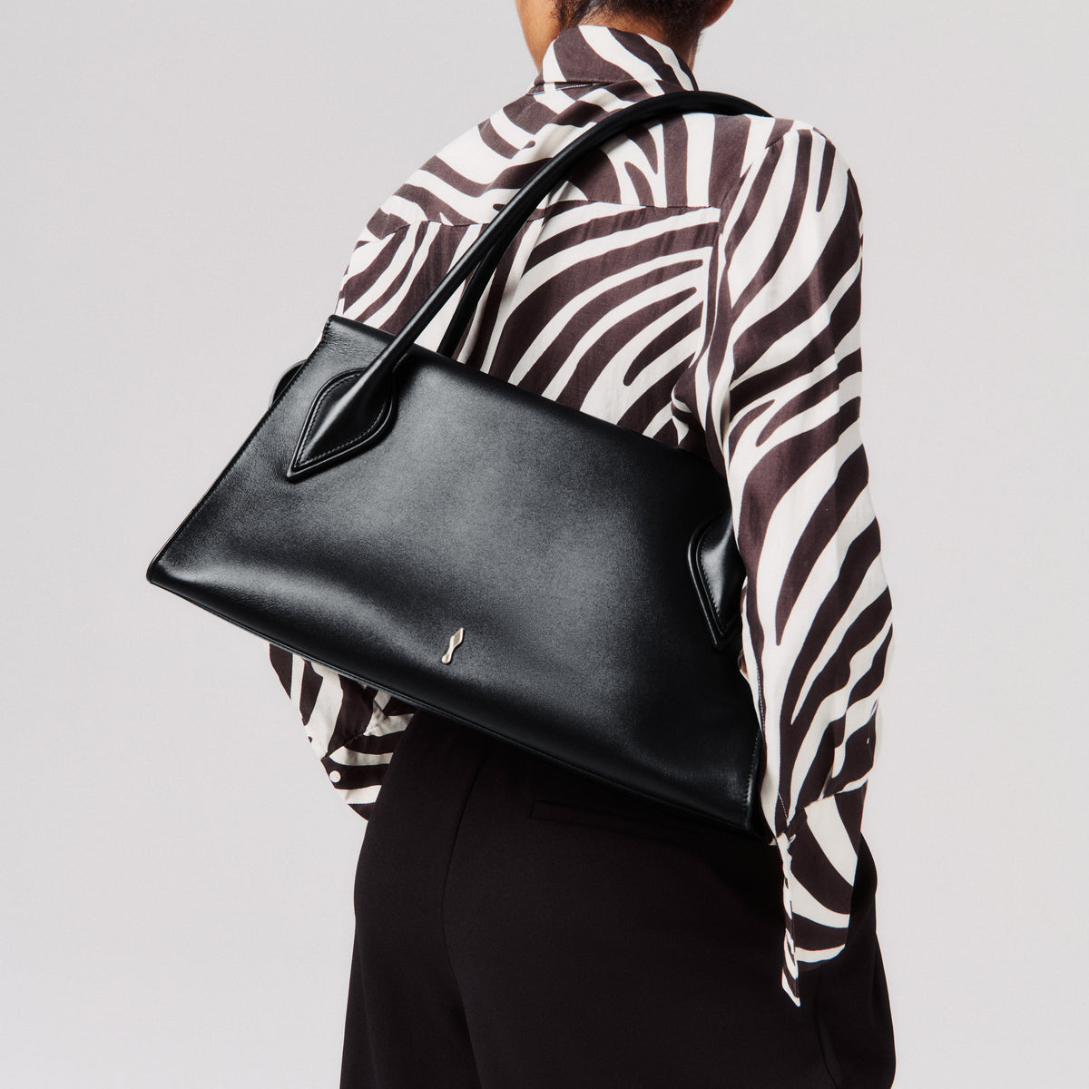 Christian Louboutin Venus Medium Women Bags | Color Black