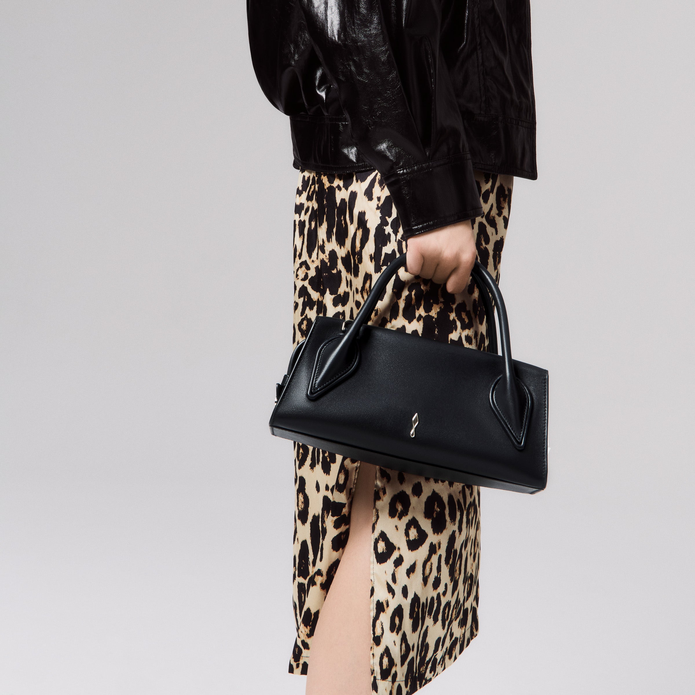 Christian Louboutin Venus Mini Women Bags | Color Black