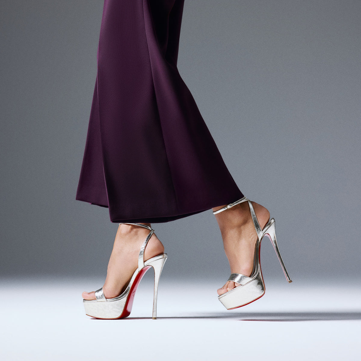 Christian Louboutin Loubi Queen Alta Women Shoes | Color Gold